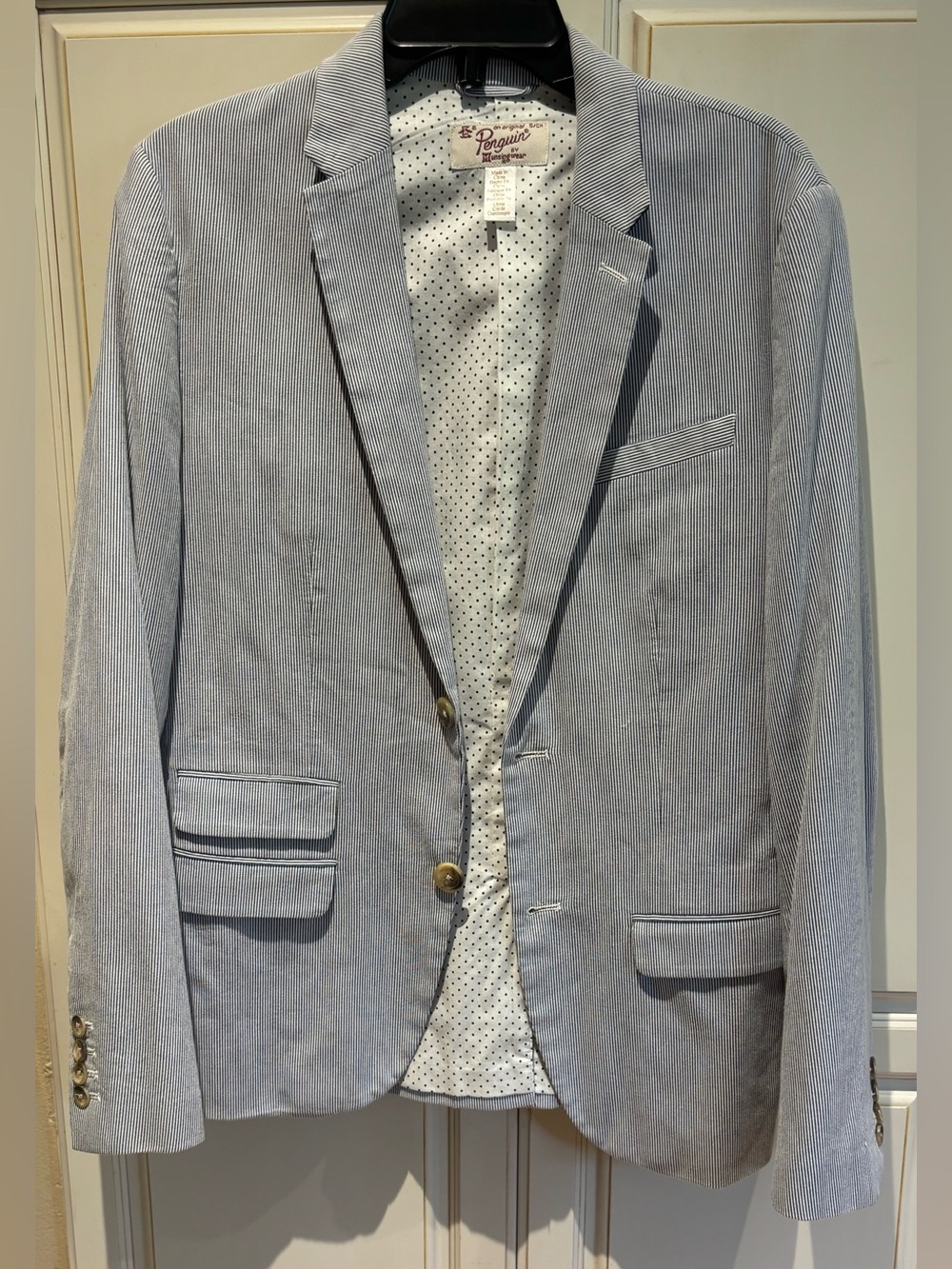 An Original Penguin by Munsingwear seersucker blazer size S blue and white